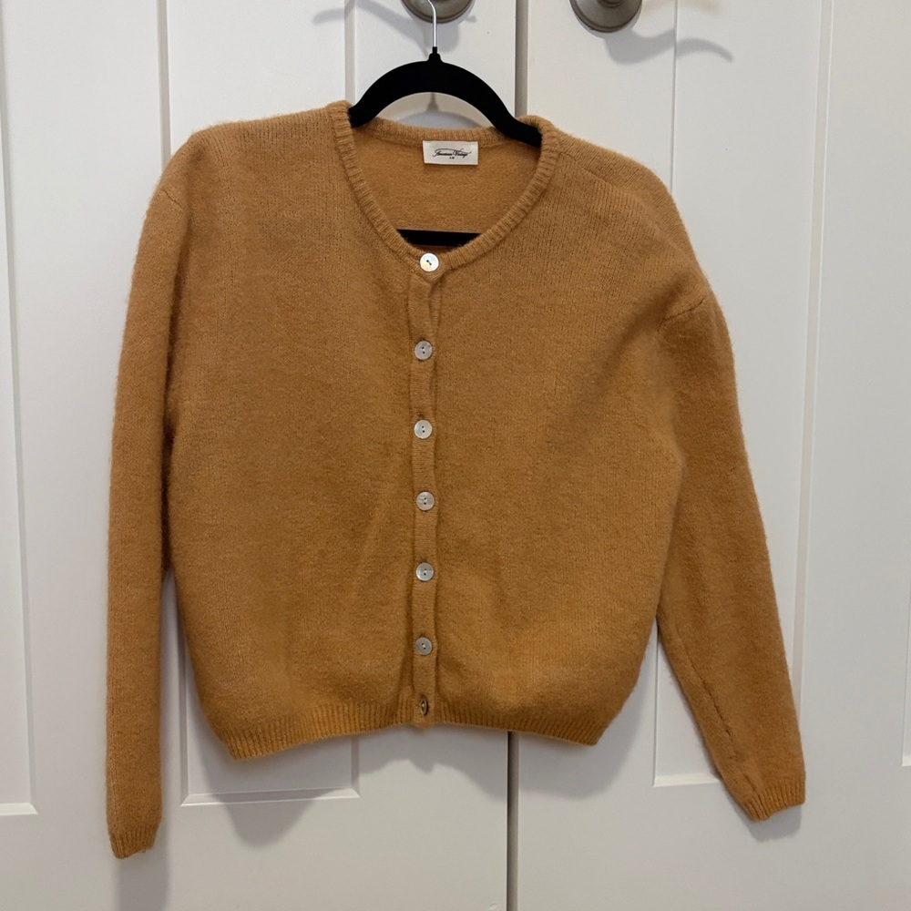 American Vintage apricot Button-Up Cardigan